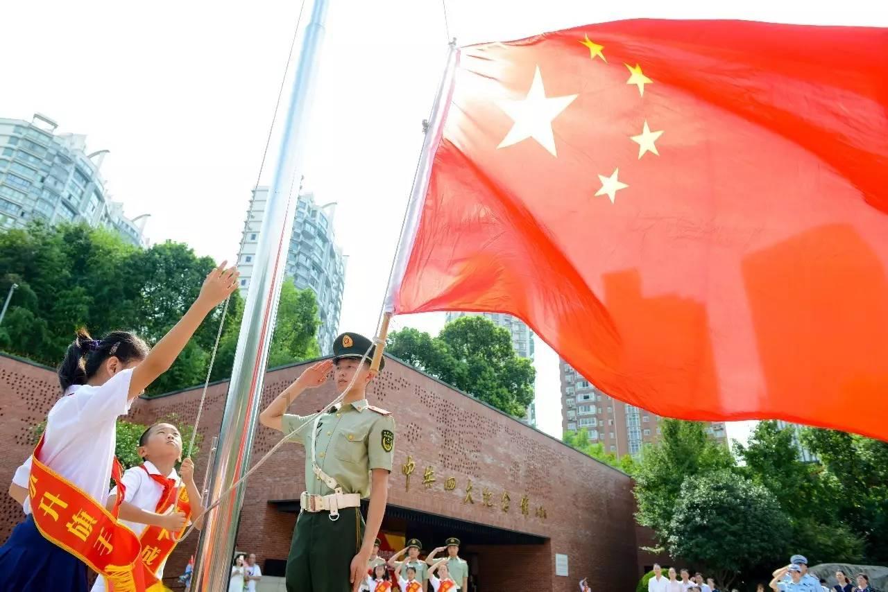 华为手机双卡双待突然只有一个卡能用？游戏画面